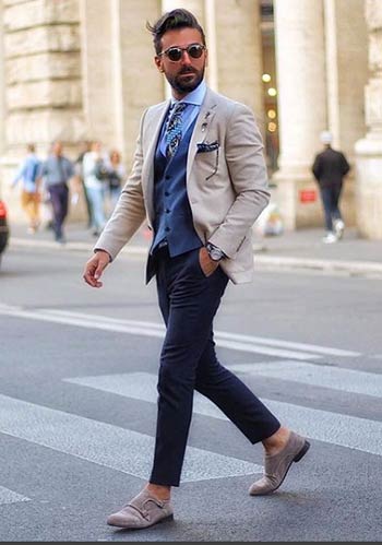 ベージュジャケット