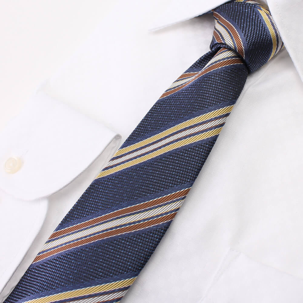 黒 スーツ 成人式 ネクタイ