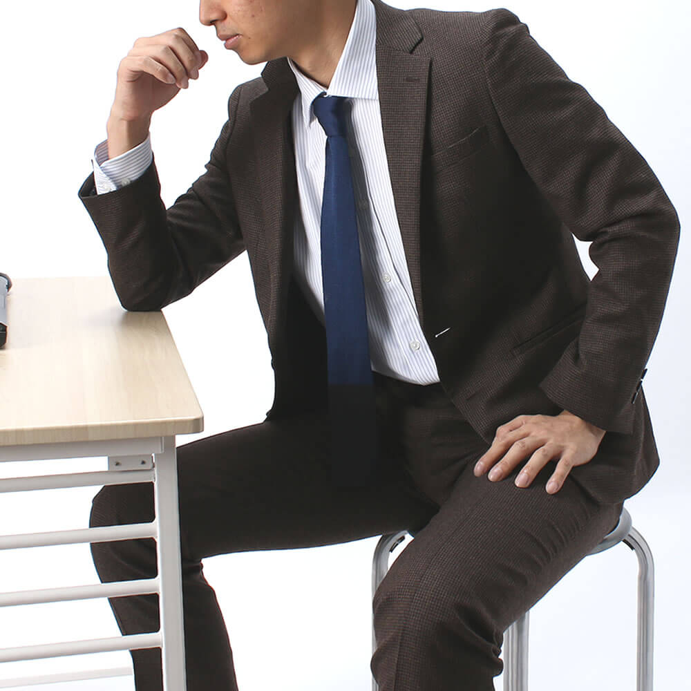 デスクワークでも楽ちんコーデ