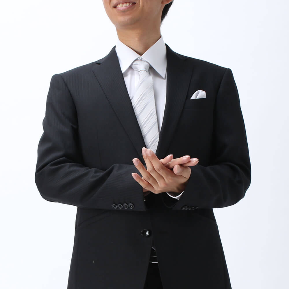 披露宴で品のある着こなし