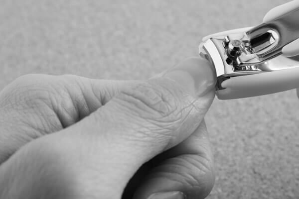 そもそも爪は修復できない