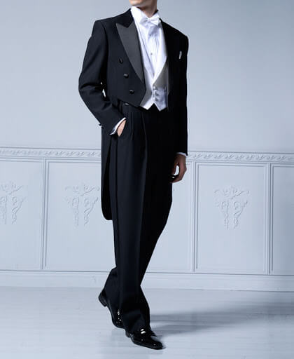 結婚式 新郎 服装 テールコート